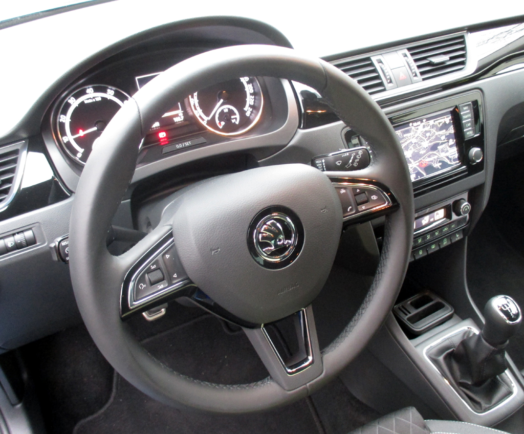 Skoda Rapid Spaceback: Das Cockpit ist übersichtlich gestaltet.