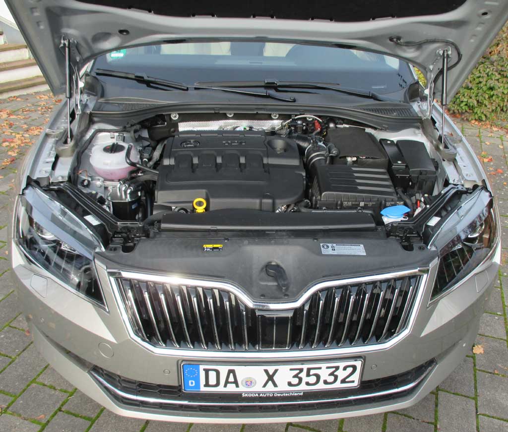 Skoda Superb: Blick auf den 2,0-Liter-Vierzylinder-Selbstzünder.