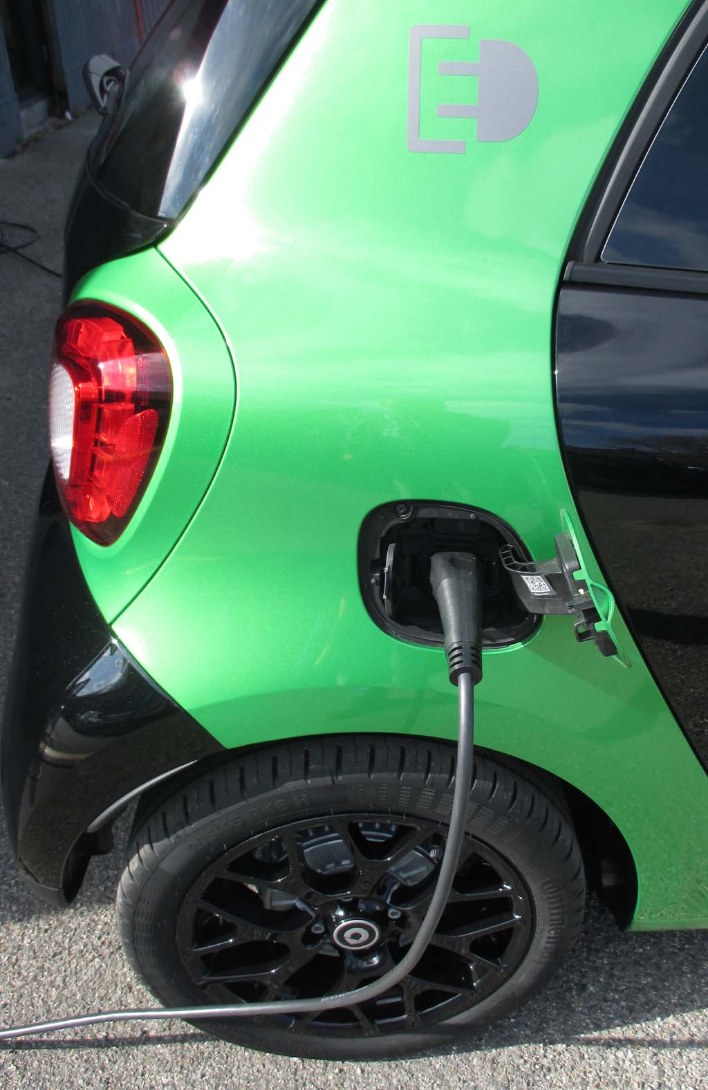 Elektro-Smart Forfour: Ab Herbst soll Onboard-mäßig noch schnelleres Laden möglich sein.