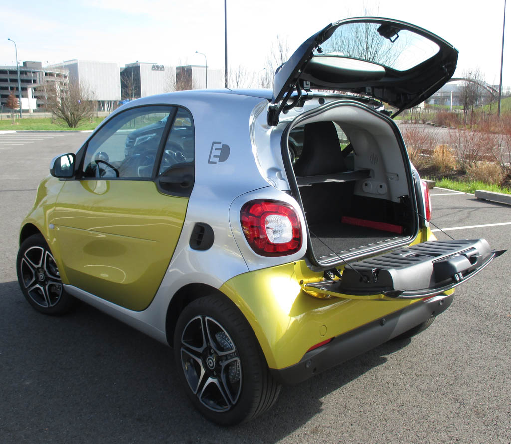 Elektro-Smart Fortwo: Das Gepäckabteil fasst 260 bis 350 Liter.