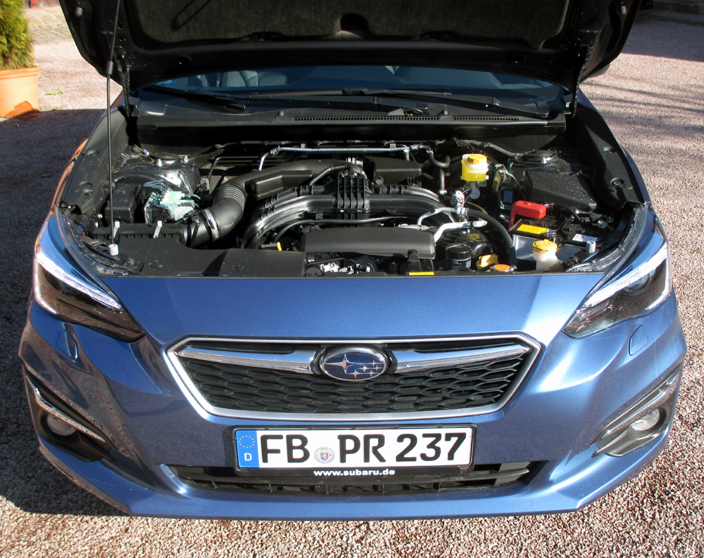Subaru Impreza: Blick unter die Haube auf den 2,0-Liter-Vierzylinder.