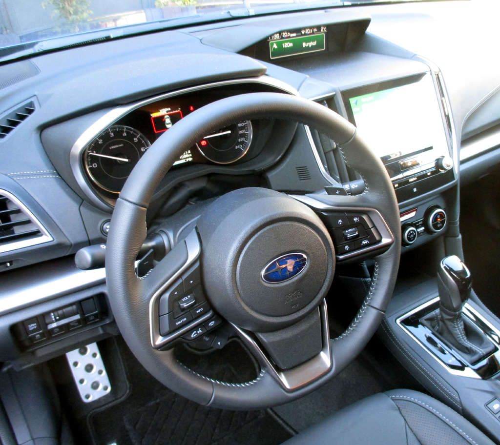 Subaru Impreza: Im Cockpit geht es übersichtlich zu.
