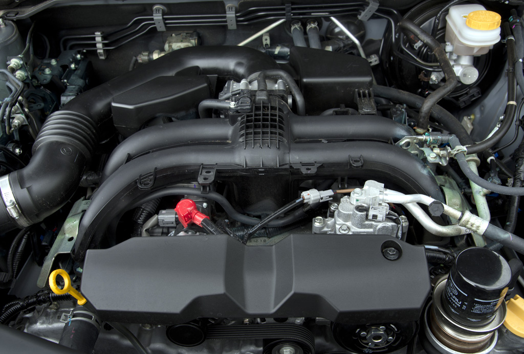 Subaru Outback: Blick unter die Haube auf den 2,5-Liter-Vierzylinder mit 175 PS.