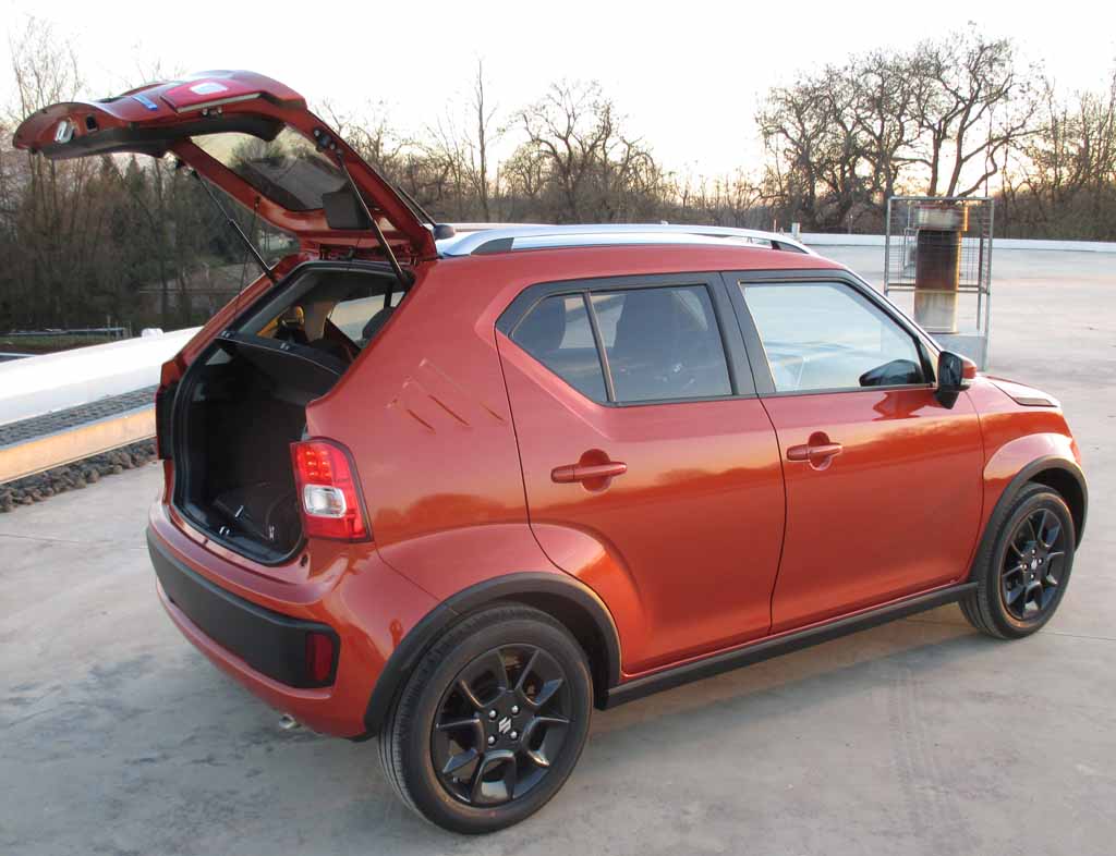 Suzuki Ignis: Das Gepäckabteil fasst je nach Variante 204/260/267 bis 1086/1097/1100 Liter.