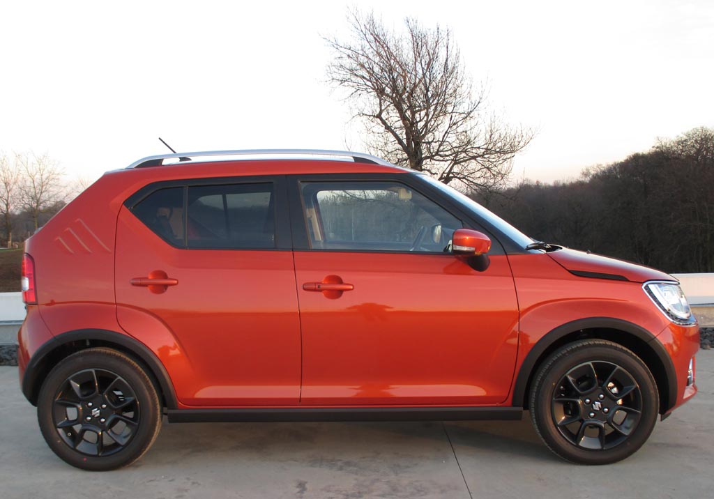 Suzuki Ignis: Und so sieht das Mirco-SUV-Modell von der Seite aus.