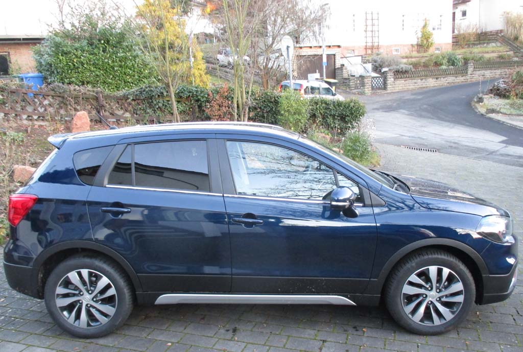 Suzuki SX4 S-Cross: Und so sieht das Crossover-Modell von der Seite aus.