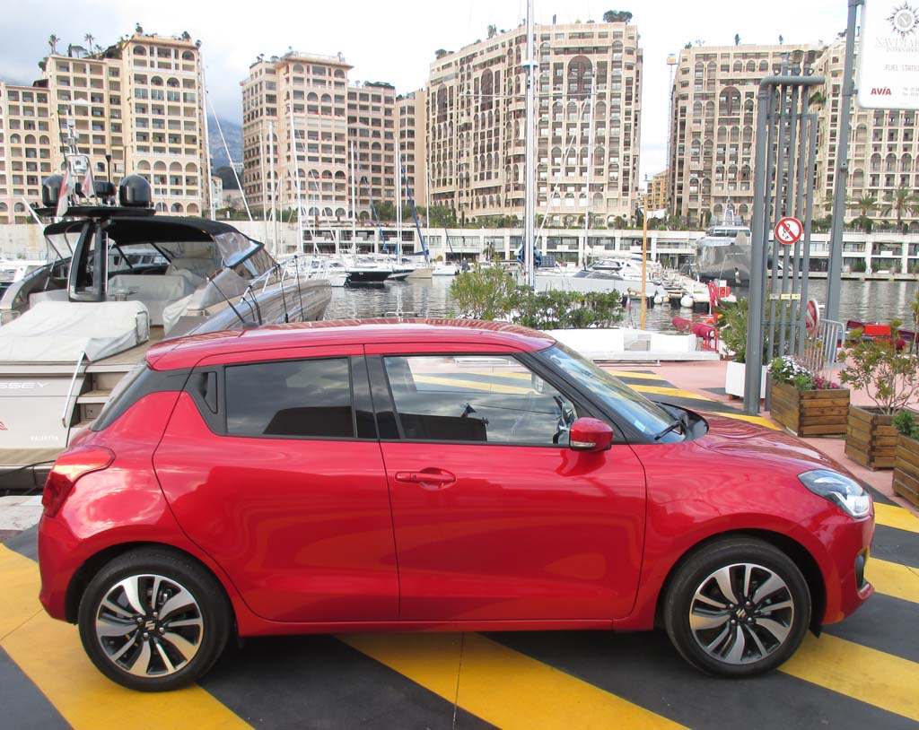 Suzuki Swift: Und so sieht der fünftürige Fünfsitzer von der Seite aus.