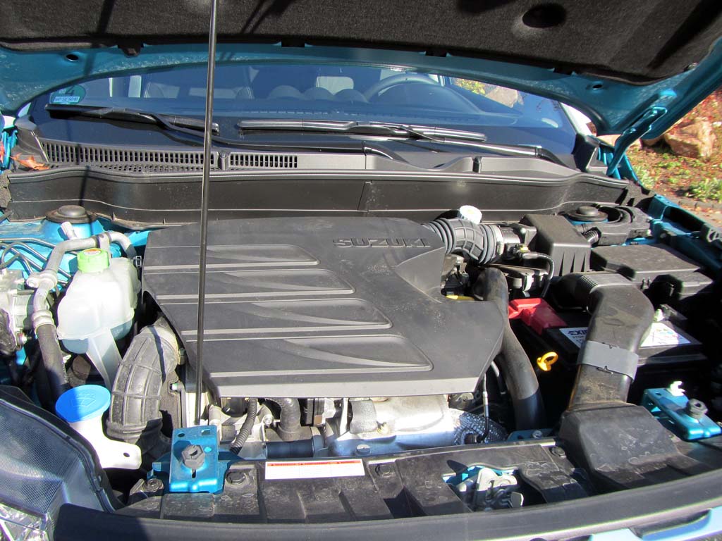 Suzuki Vitara: Blick unter die Haube auf den 1,6-Liter-Vierzylinder-Turbodiesel.