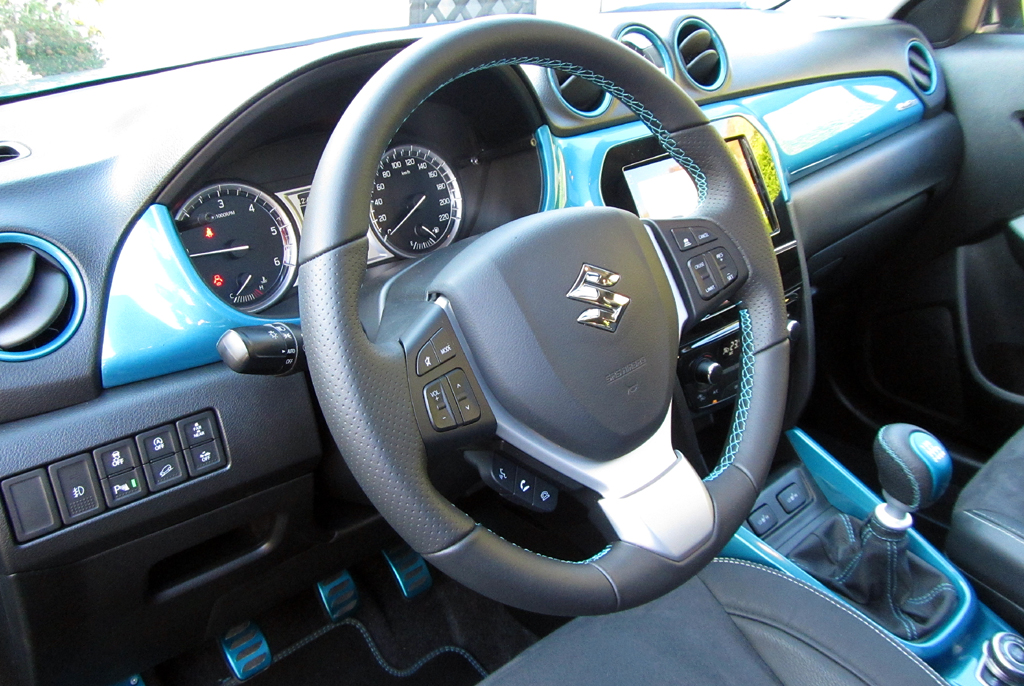 Suzuki Vitara: Blick ins übersichtlich gestaltete Cockpit.