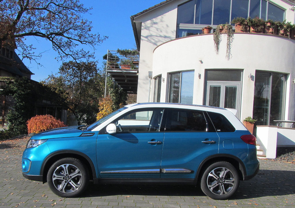 Suzuki Vitara: Und so sieht das Lifestyle-SUV-Modell von der Seite aus.