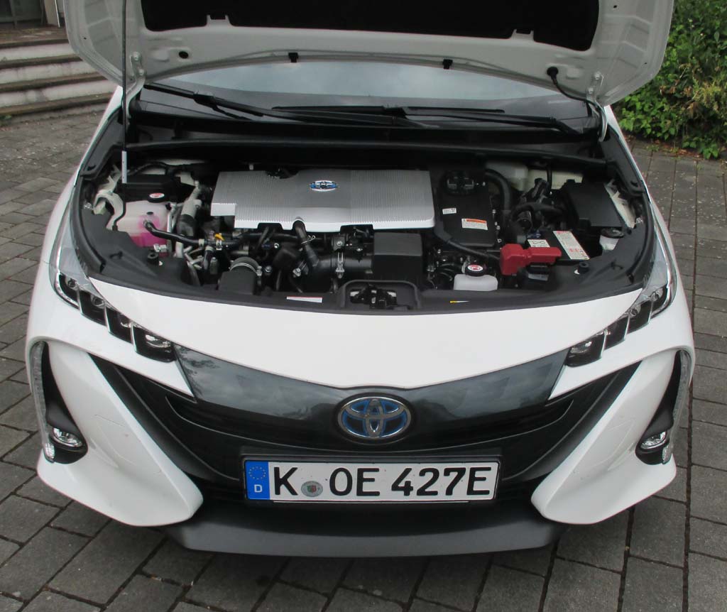 Toyota Prius Plug-in-Hybrid: Unter der Haube arbeitet ein 1,8-Liter-Benziner.