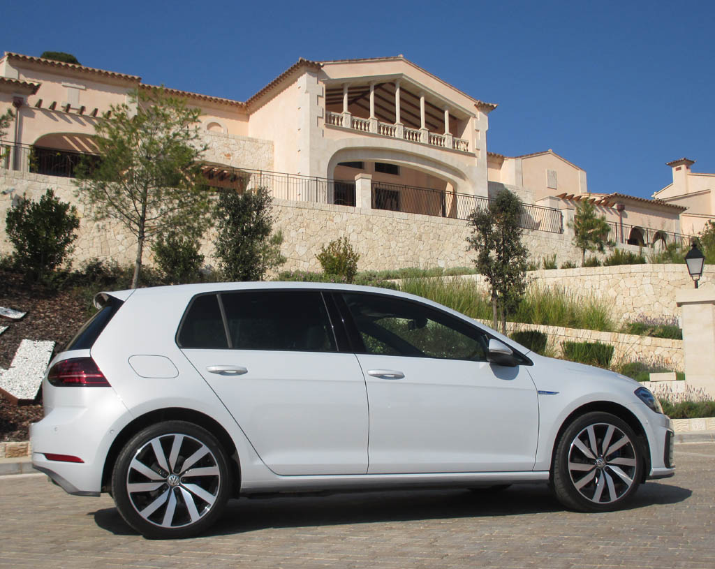 VW GTE-Golf: Und so sieht der Plug-in-Hybrid von der Seite aus.