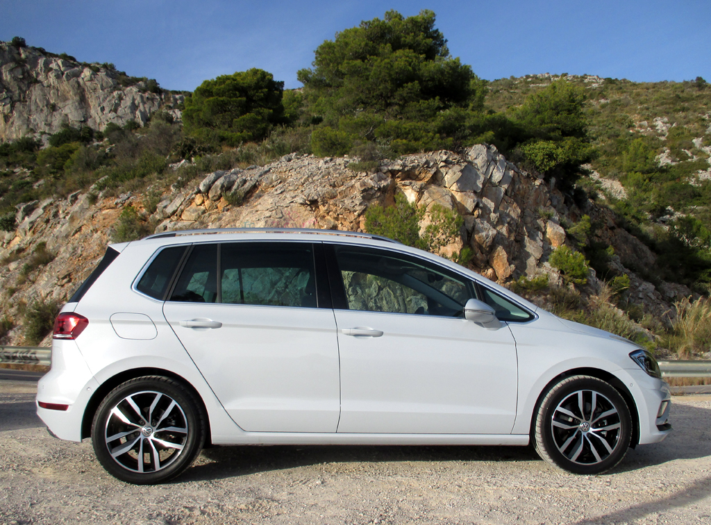 VW Golf Sportsvan: Und so sieht der fünftürige Fünfsitzer von der Seite aus.