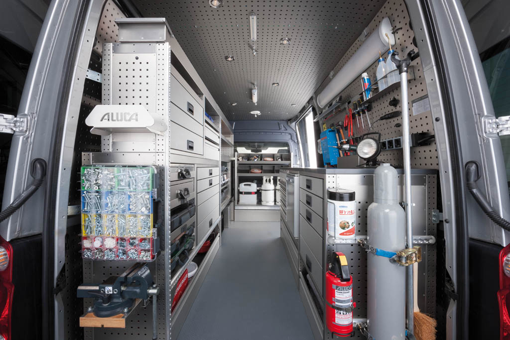 Dieser VW Crafter ist als Messfahrzeug eingerichtet.
