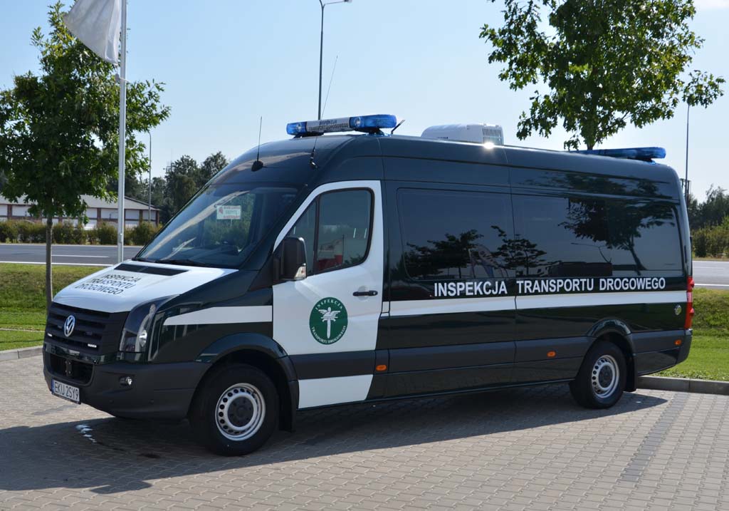 Auf VW-Crafter-Basis: Überwachungsfahrzeug für den Straßenverkehr in Polen.