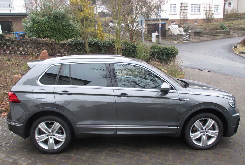 VW Tiguan: Und so sieht das kompakte SUV-Modell von der Seite aus.