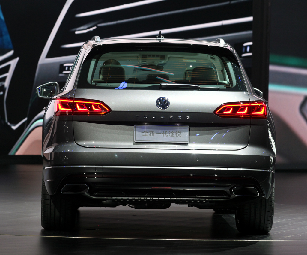VW Touareg: Im Heck verbirgt sich ein künftig mindestens 810 Liter fassendes Gepäckabteil.