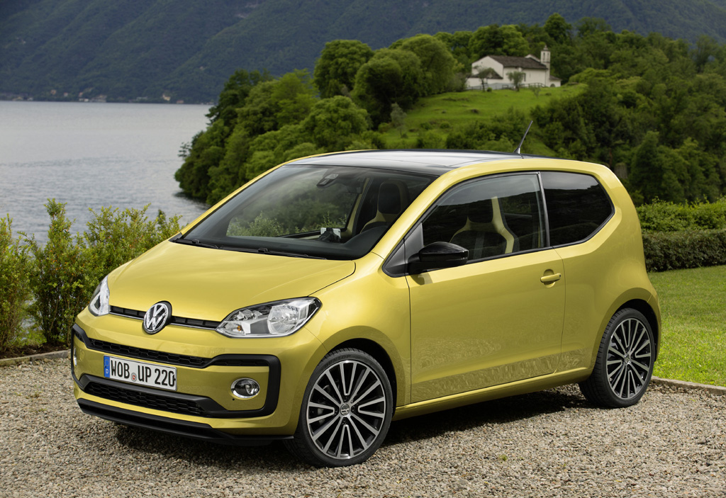 VW Up: Der Kleinstwagen wirkt jetzt auch breiter. Fotos: VW