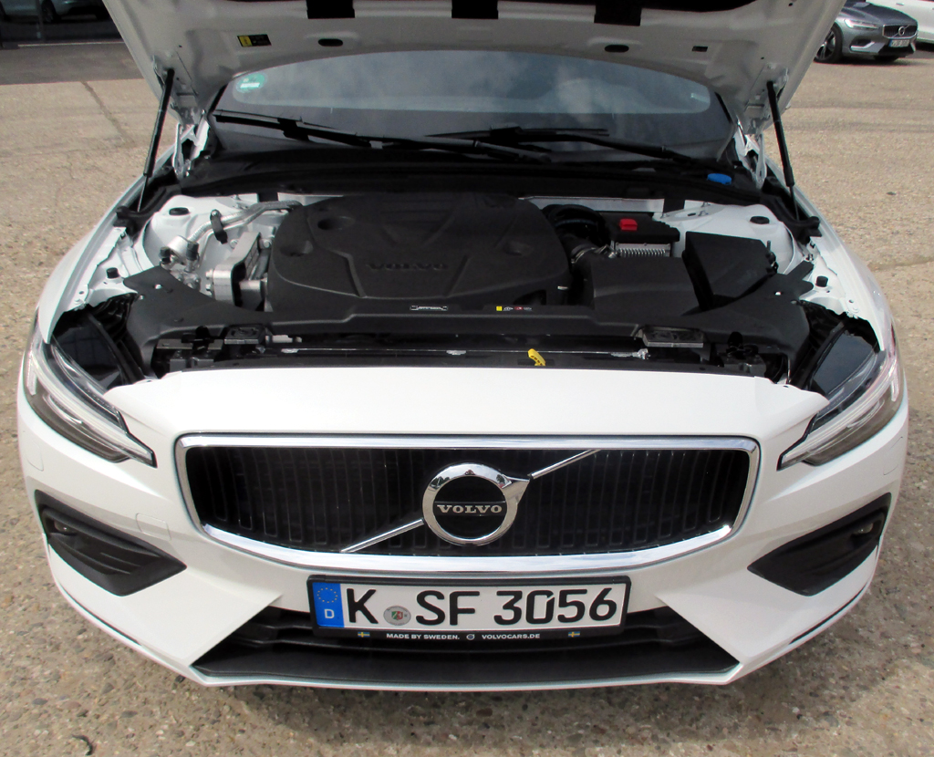 Volvo V60: Blick unter die Haube auf den 2,0-Liter-Selbstzünder.