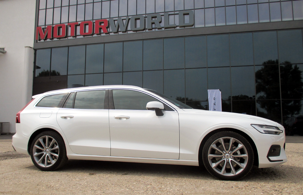 Volvo V60: Und so sieht der Premium-Mittelklasse-Kombi von der Seite.