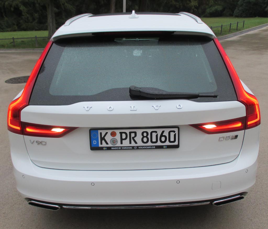 Volvo V90: Blick auf die Heckpartie.