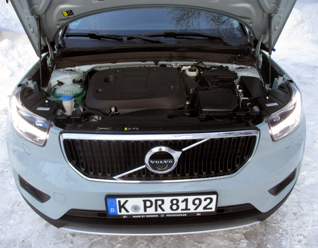 Volvo XC40: Blick unter die Haube, hier beim 2,0-Liter-Selbstzünder.