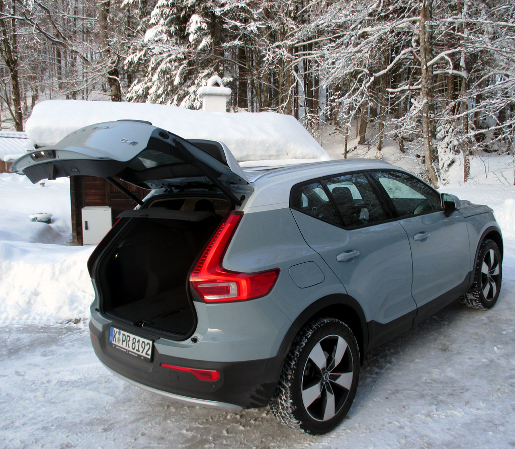 Volvo XC40: Das Gepäckabteil fasst stattliche 460 bis 1336 Liter.