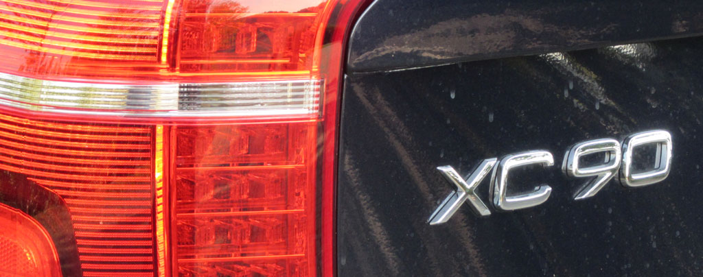 Volvo XC90: Modellkennung am Heck.