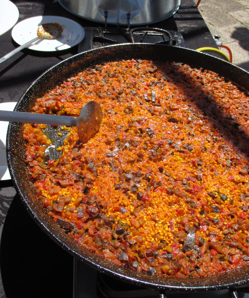 Selbst wenn sie eigentlich aus Valencia stammt: Paella schmeckt, wenn sie gut gemacht ist, auch in Ronda.