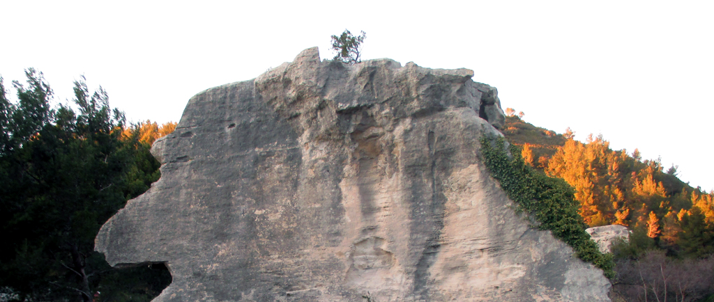 Die Gegend um Les Baux hat ungewöhnliche Felsformen hervorgebracht.