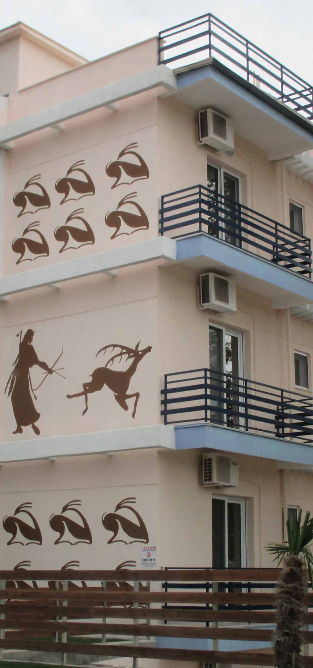 In Anlehnung an die Mythologie? Auch so kann man seine Hausfassade gestalten.