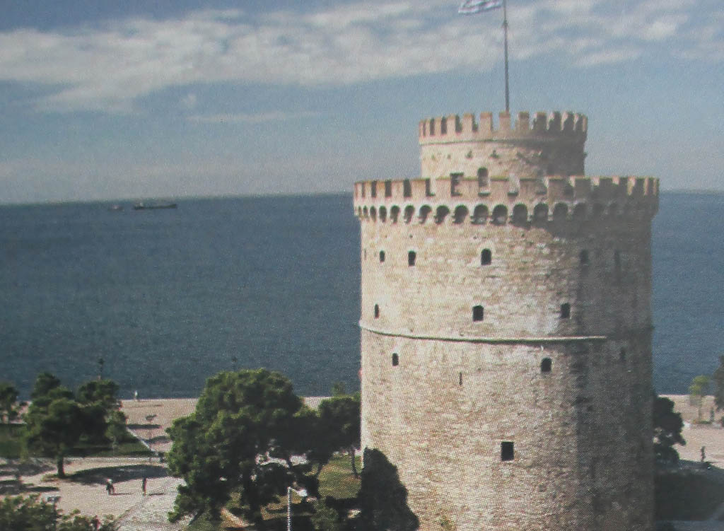 Im Kuga-Adventure-Roadbook: Thessalonikis Wahrzeichen, der Weiße Turm direkt am Meer.