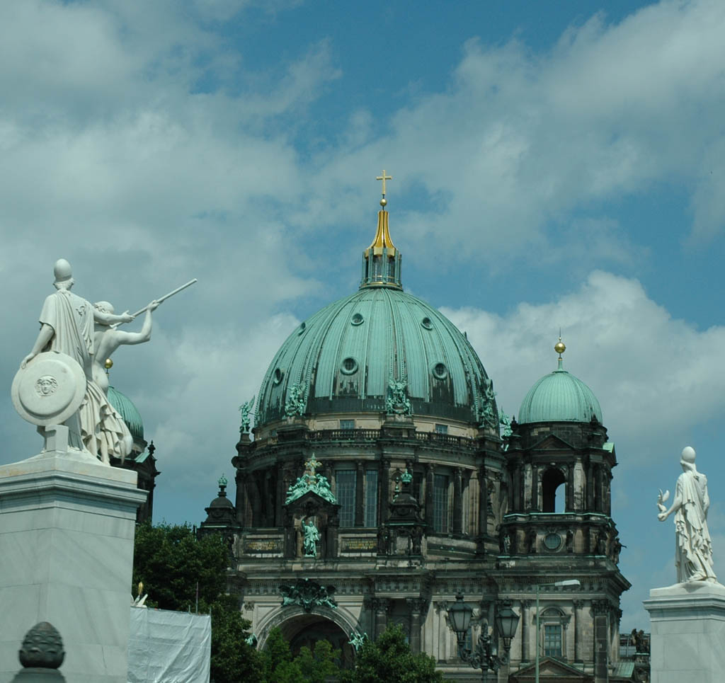 Blick auf den Berliner Dom auf der Museumsinsel. Fotos: Koch