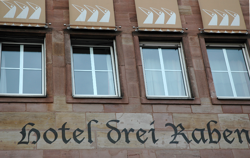 In Nürnbergs Altstadt gelegen: Themenhotel „Drei Raben“. Fotos: Koch