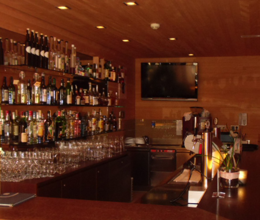 Die Bar ist gut sortiert.