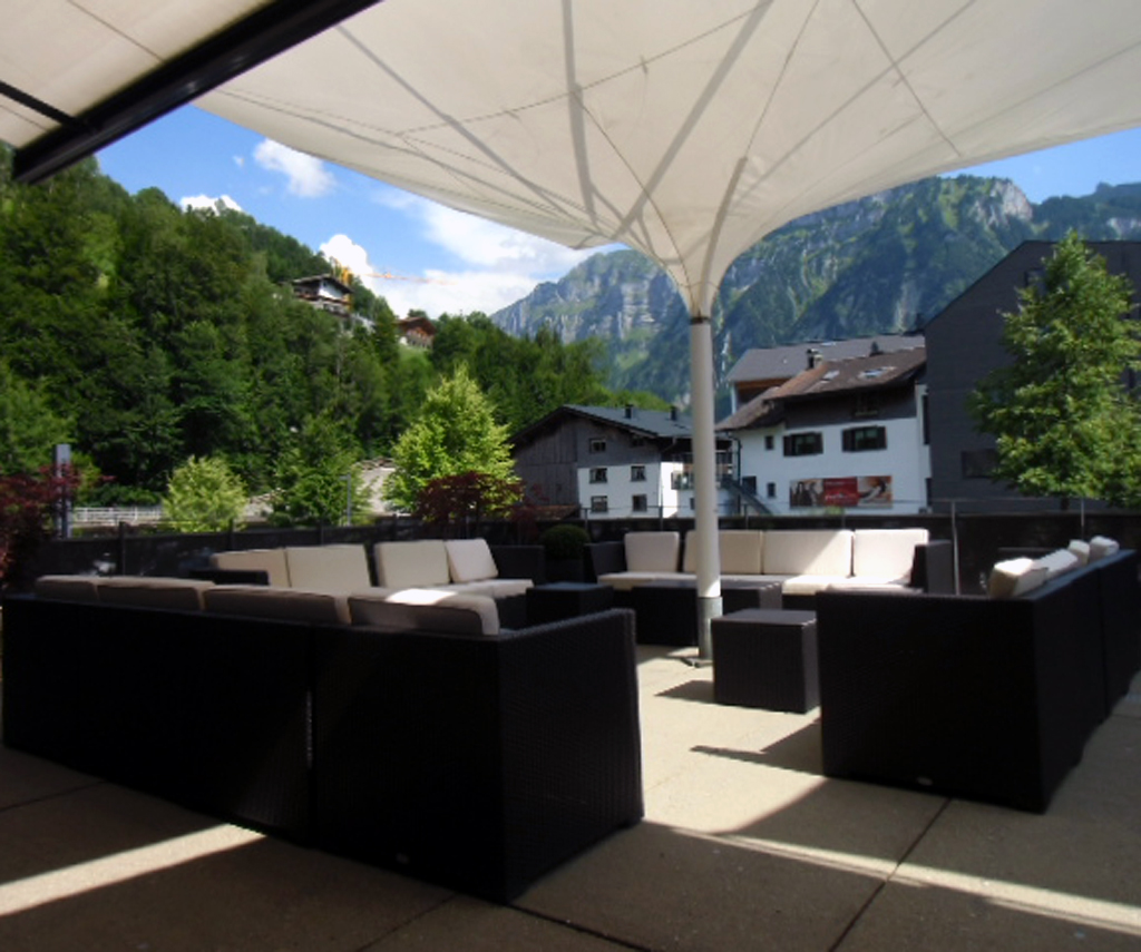 Die Natur, Wald und Berge finden sich schon in Sichtweite des Hotels.