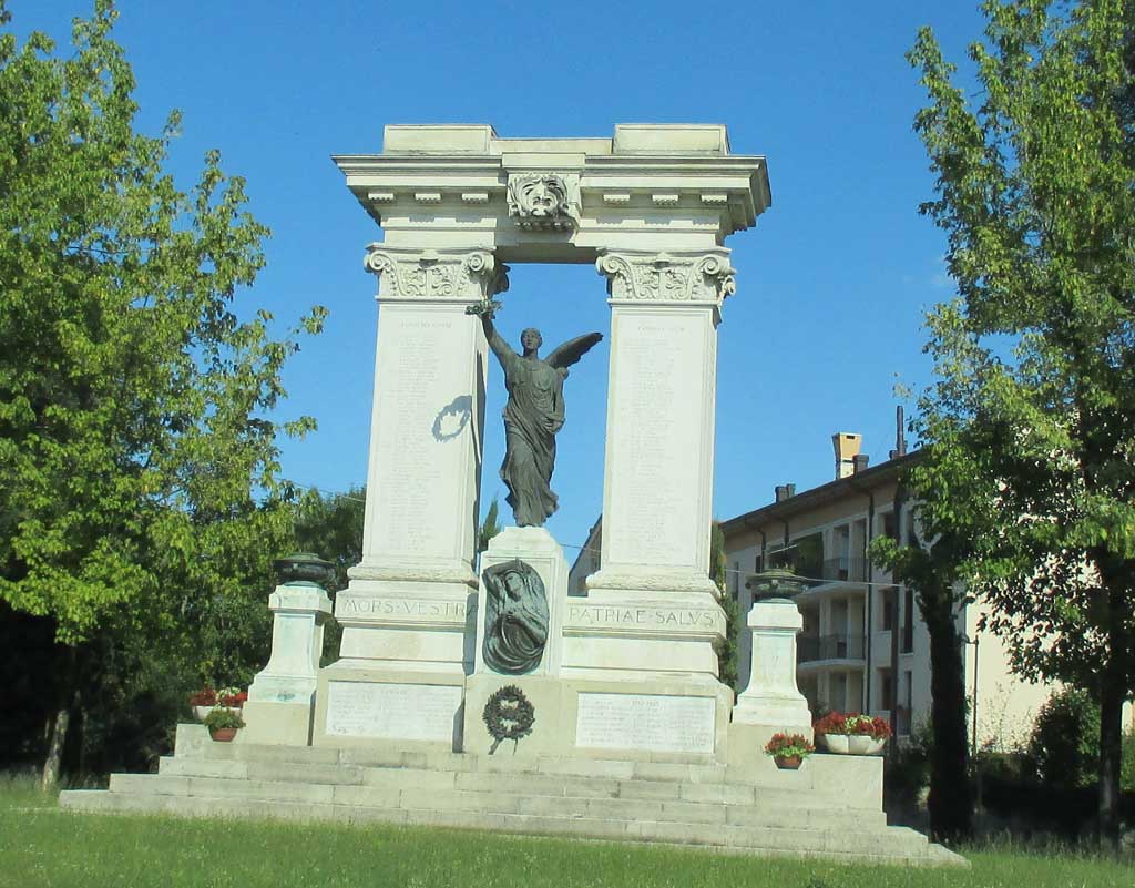 Unterwegs gesehen: Denkmal im Veneto.