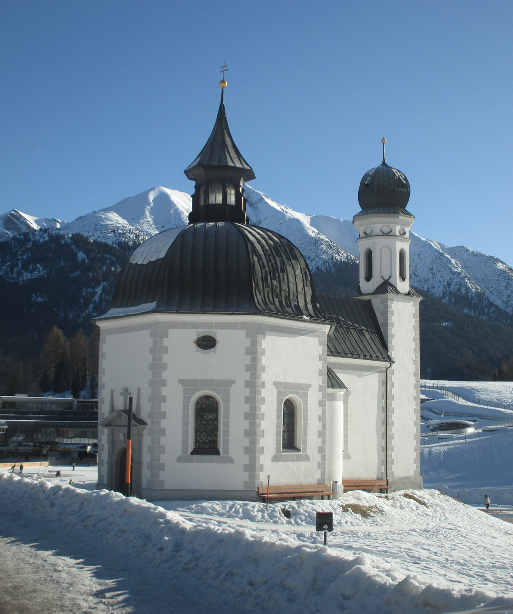 Kirchen und Kapellen gibt es in der Region, hier bei Seefeld, viele. Fotos: Koch