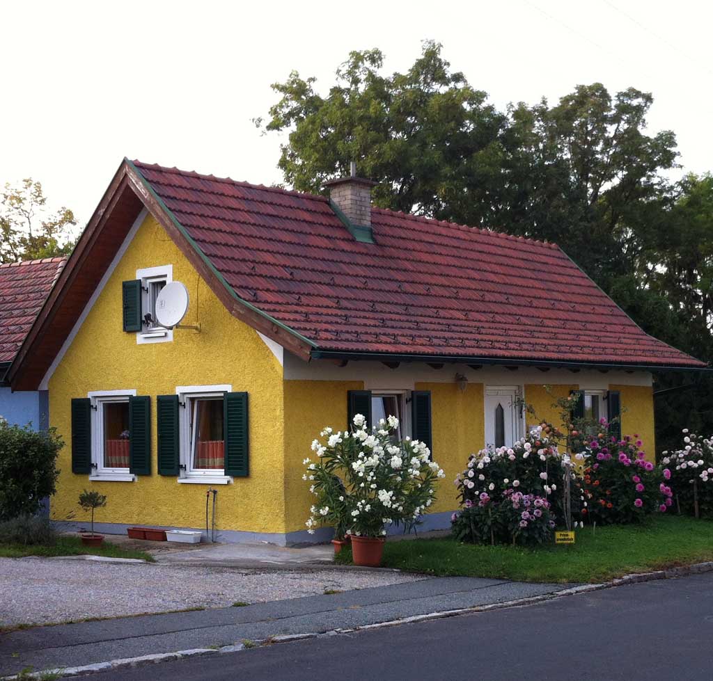 Hübsche Weindorfhäuser: Gesehen auf dem Weg nach Ehrenhausen.