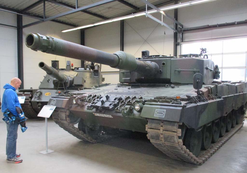Moderner Stand der Panzertechnik: Der Leopard II wird seit 1979 gebaut.
