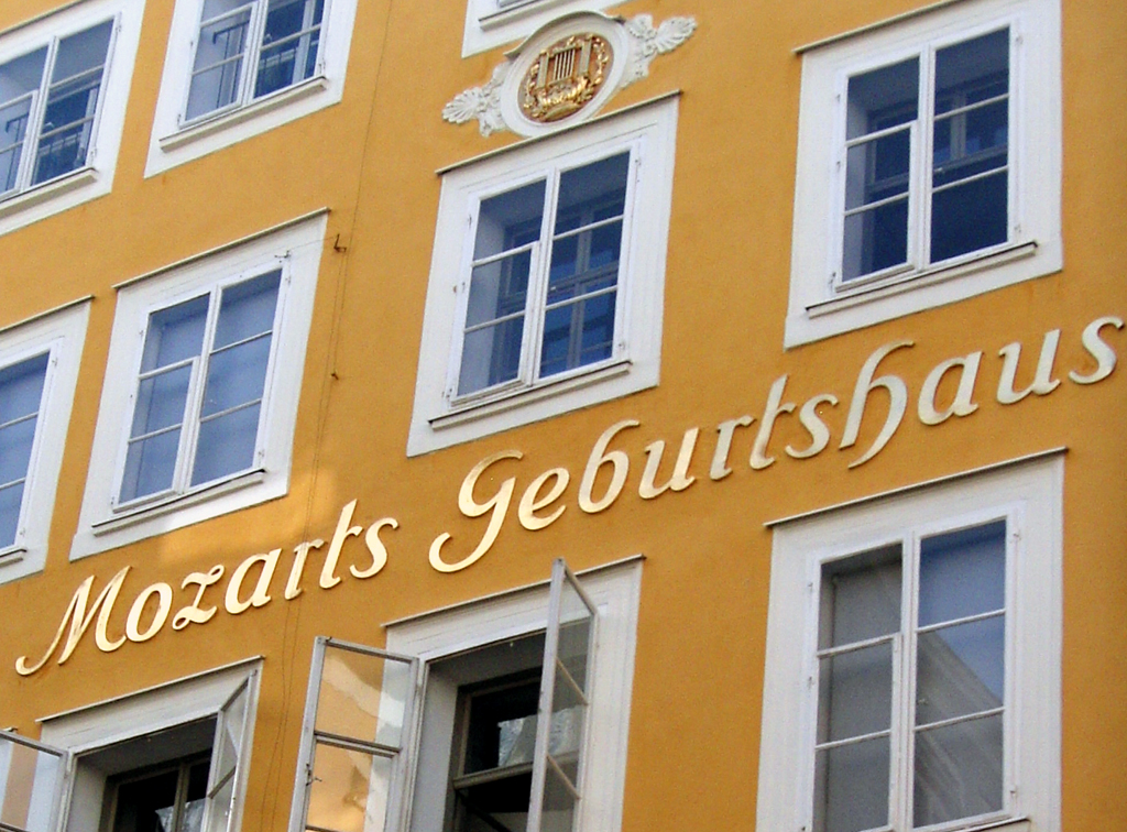 Und wer in die Mozart-Stadt will: Nach Salzburg ist es nicht weit.