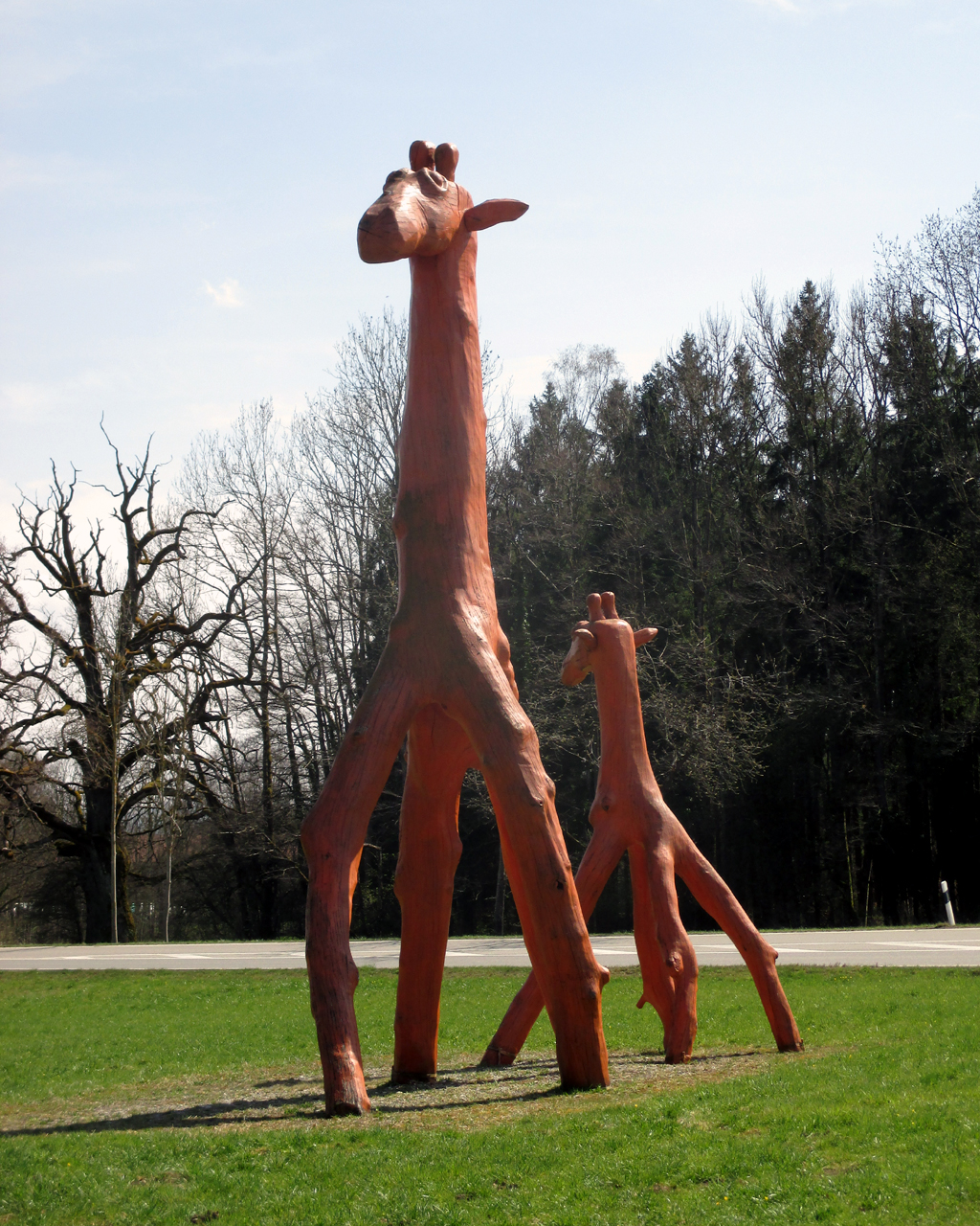 ... wie moderne (Giraffen-)Kunst auf dem Weg zum Buchheim-Museum.