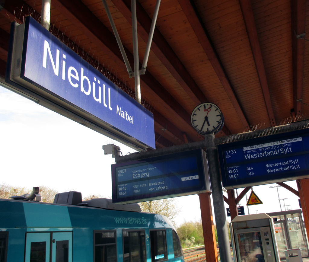 Start auf dem Bahnhof in Niebüll nach Westerland. Fotos: Günther Koch