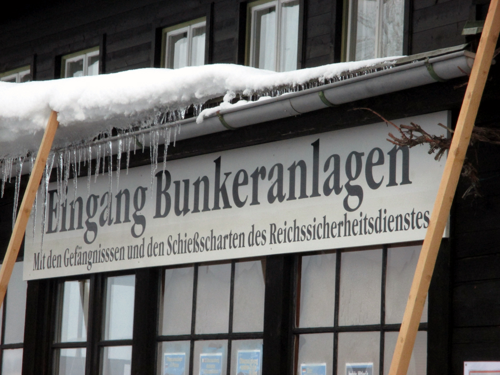 Eingang zu den Bunkeranlagen im "Führersperrgebiet". 