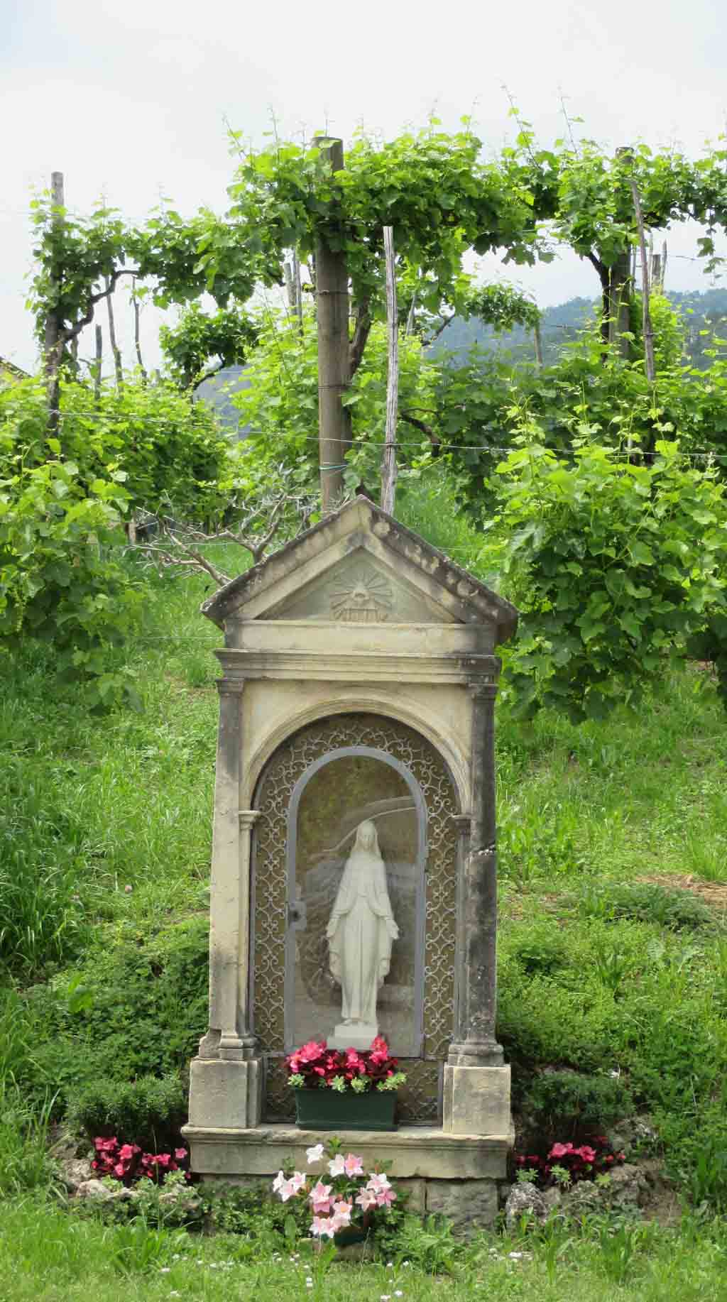 Der Glaube ist vor allem den älteren Winzern im Veneto noch heilig.