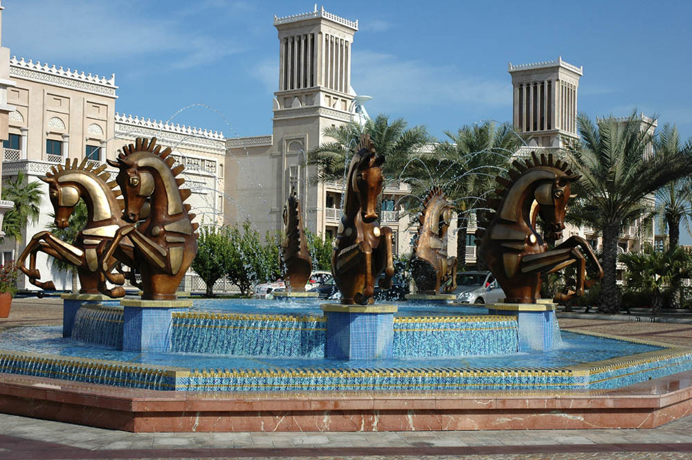 Arabischer Stil: Luxusherberge „Al Qasar“ in Dubai.